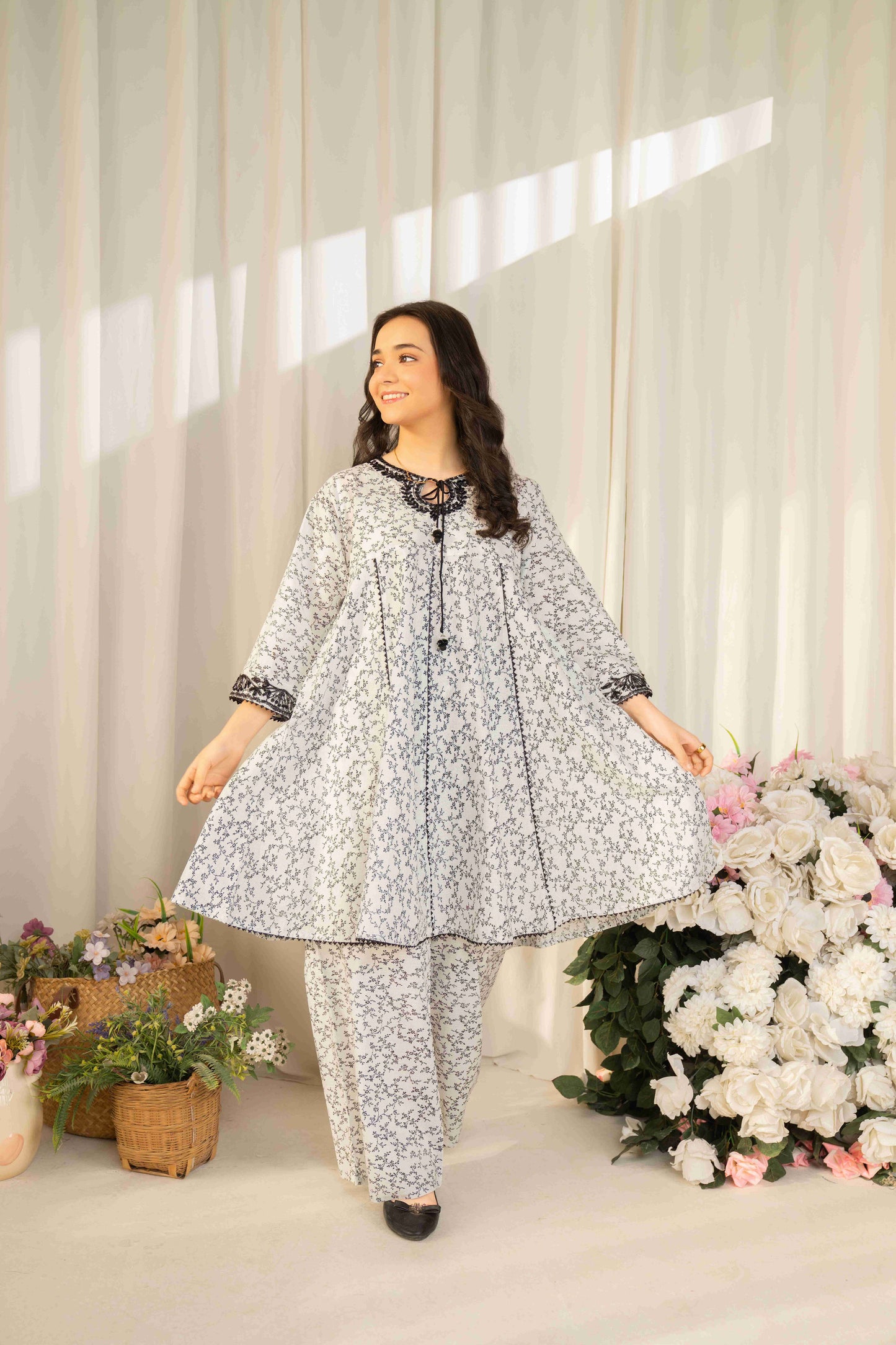 Breeze - 2 piece - Embroidered Suit
