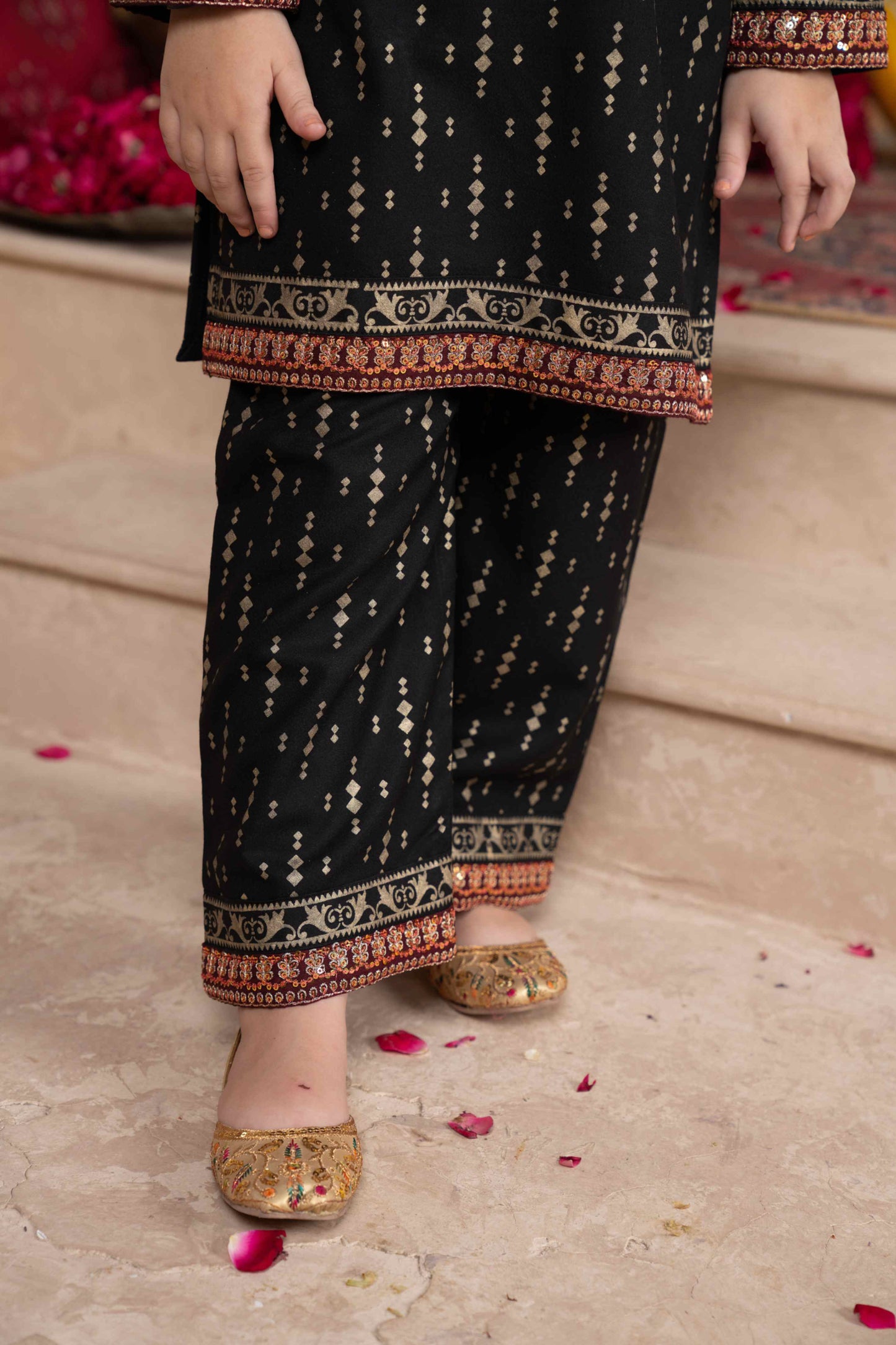 Lashkara - 2 piece - Printed Embroidered Suit
