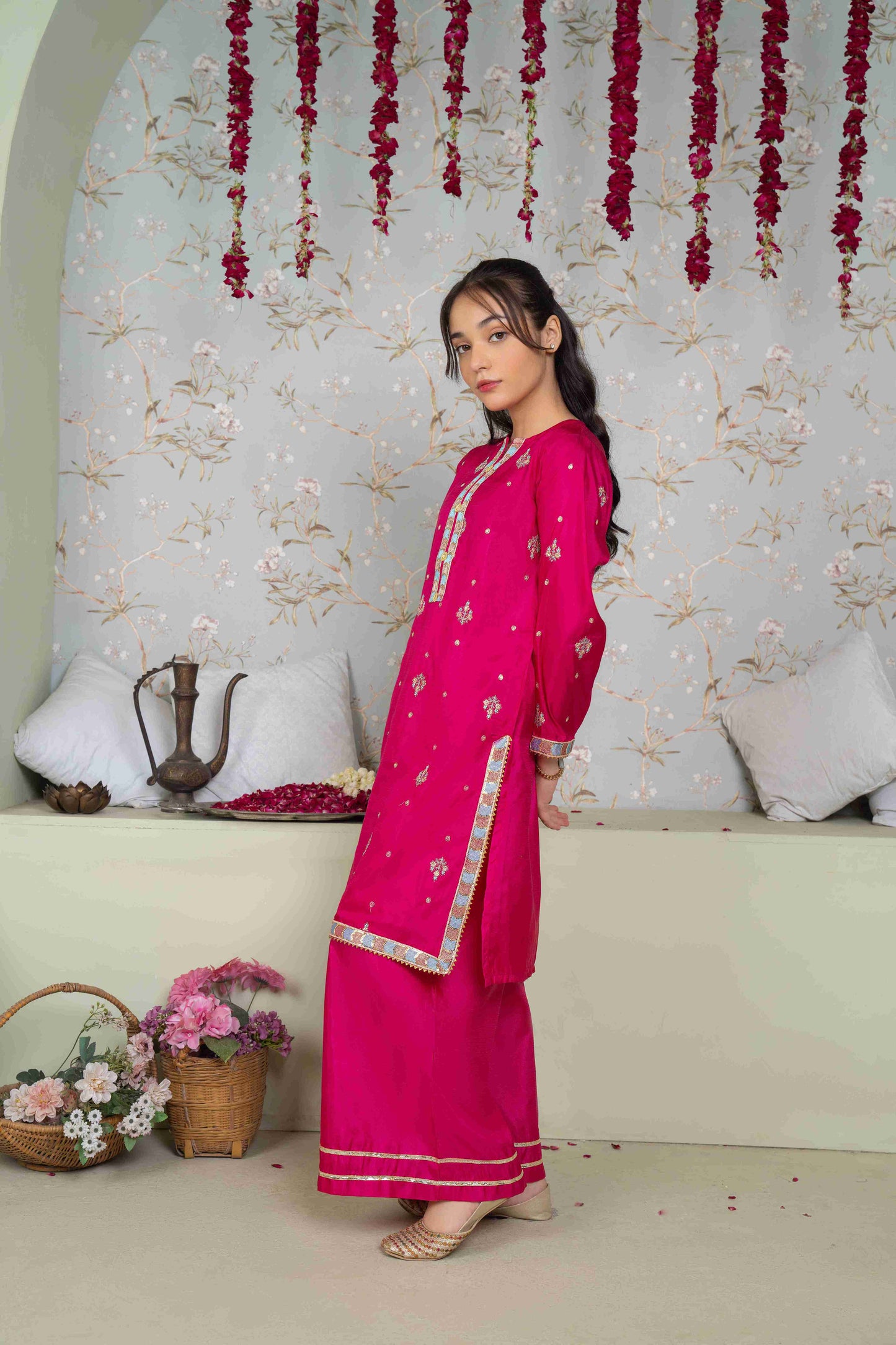 Pearl - 2-piece - Embroidered Embellished Suit